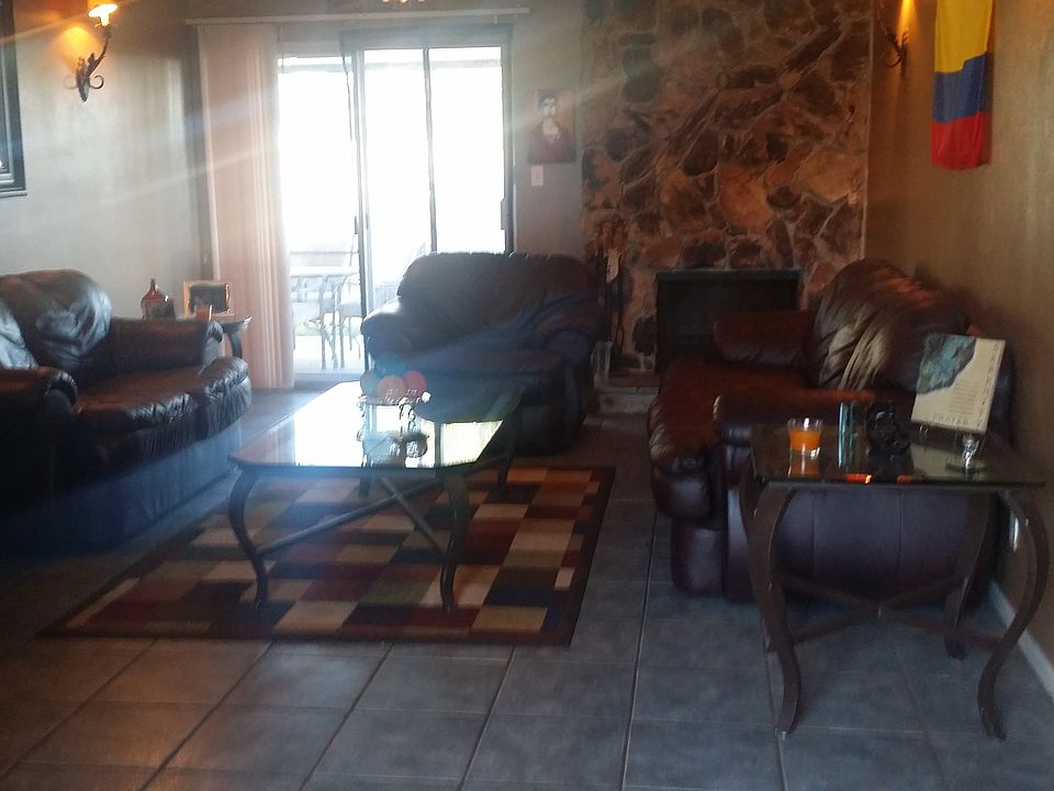 2nd image of 1835 Iris Way