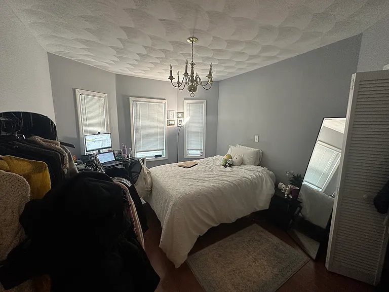 50 Derby St #2L — Photo 10