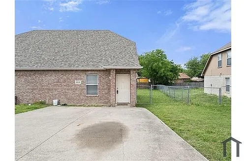 404 Kings Way Dr #A Photo 1