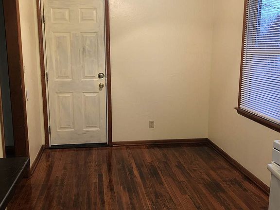 5th image of 221 W Fresno Ave