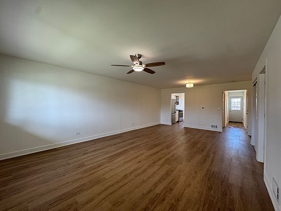 2nd image of 633 Dulles Rd APT B