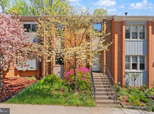 5043 Cliffhaven Dr, Annandale, VA 22003
