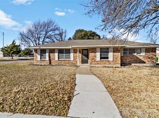 101 Apache Ct, Waxahachie, TX 75165