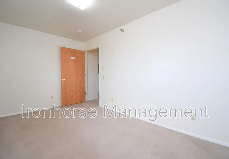 813 W Villard St #76 — Photo 24