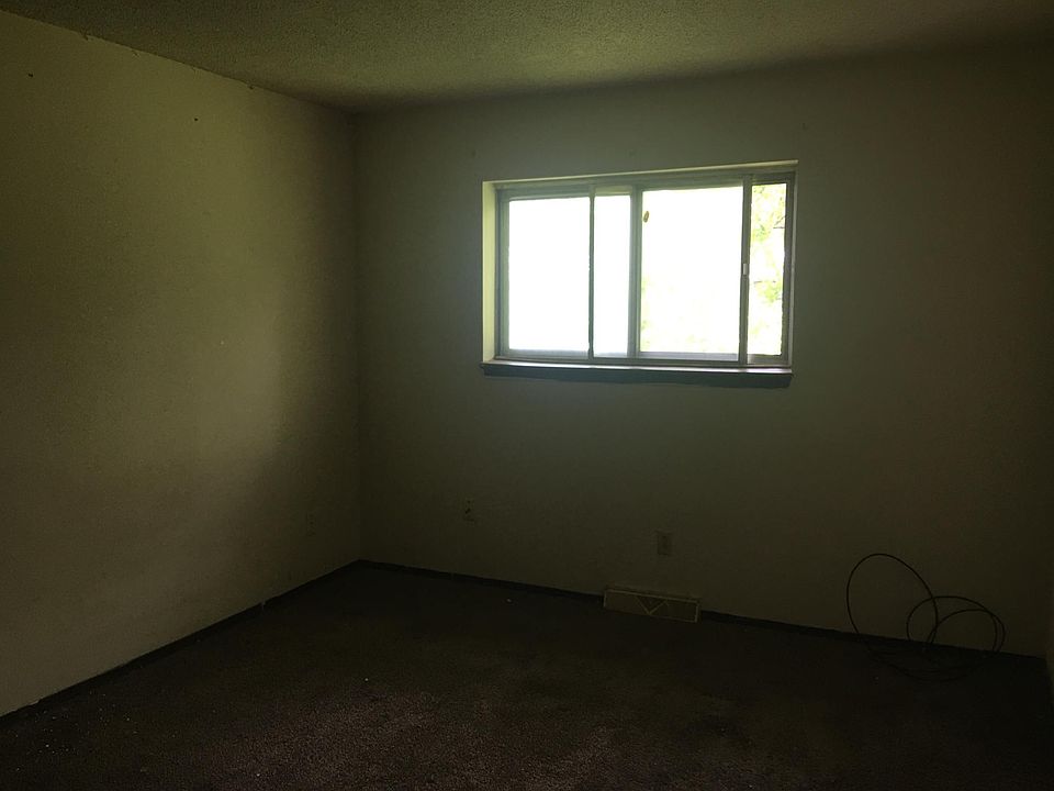 2nd image of 2315 Clark Ln #1