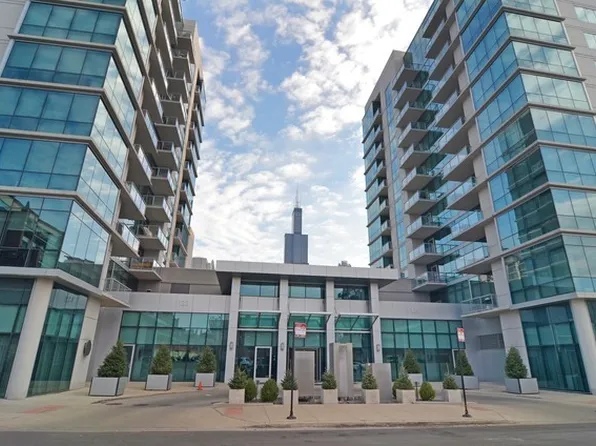 123 S Green St APT 409B, Chicago, IL 60607