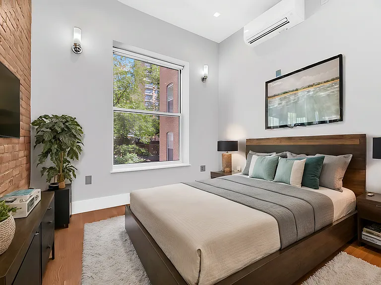 113 E 29th St #3 — Photo 3