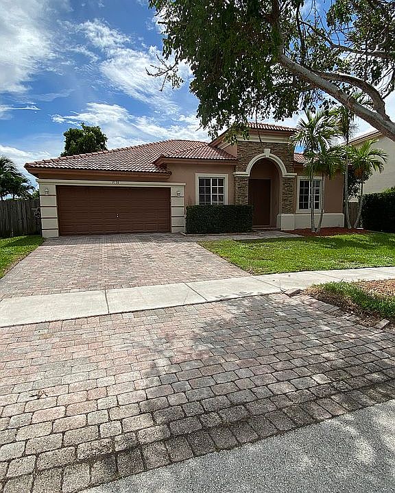 1st image of 9536 SW 222nd Ln