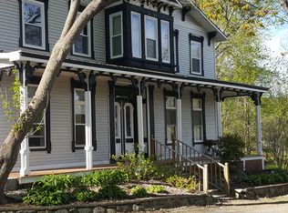 20 Springbrook Rd #1, Troy, NY 12180