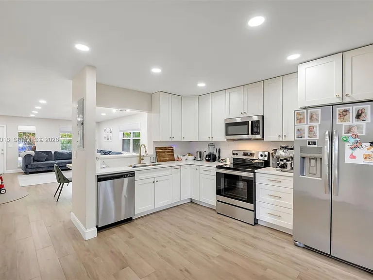 6819 Sienna Club Pl — Photo 7