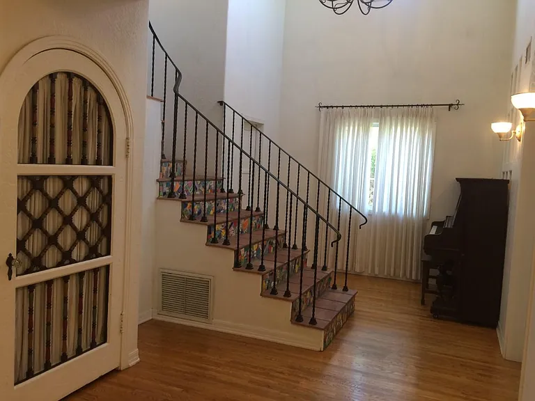 S McCarty Dr — Photo 14