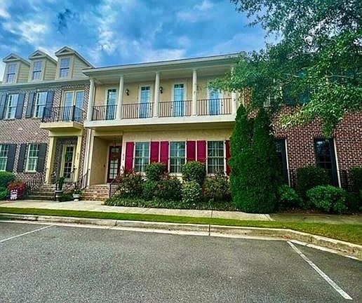 2nd image of 219 Society Hill Dr