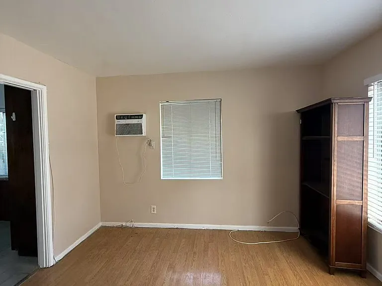 10918 S Main St #Y — Photo 5