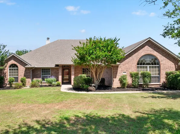 10208 W Rancho Diego Ln, Crowley, TX 76036