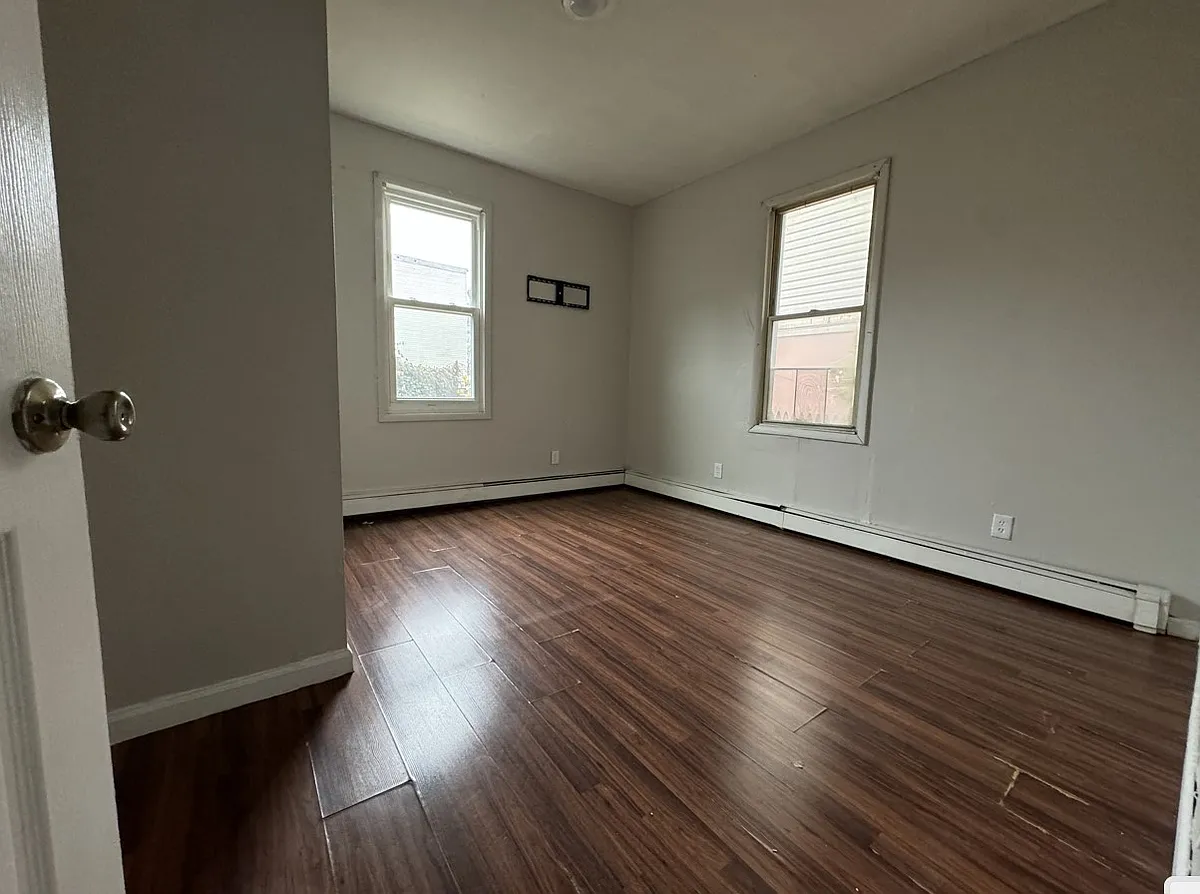 Building Photo - 106 Old Bergen Rd #3