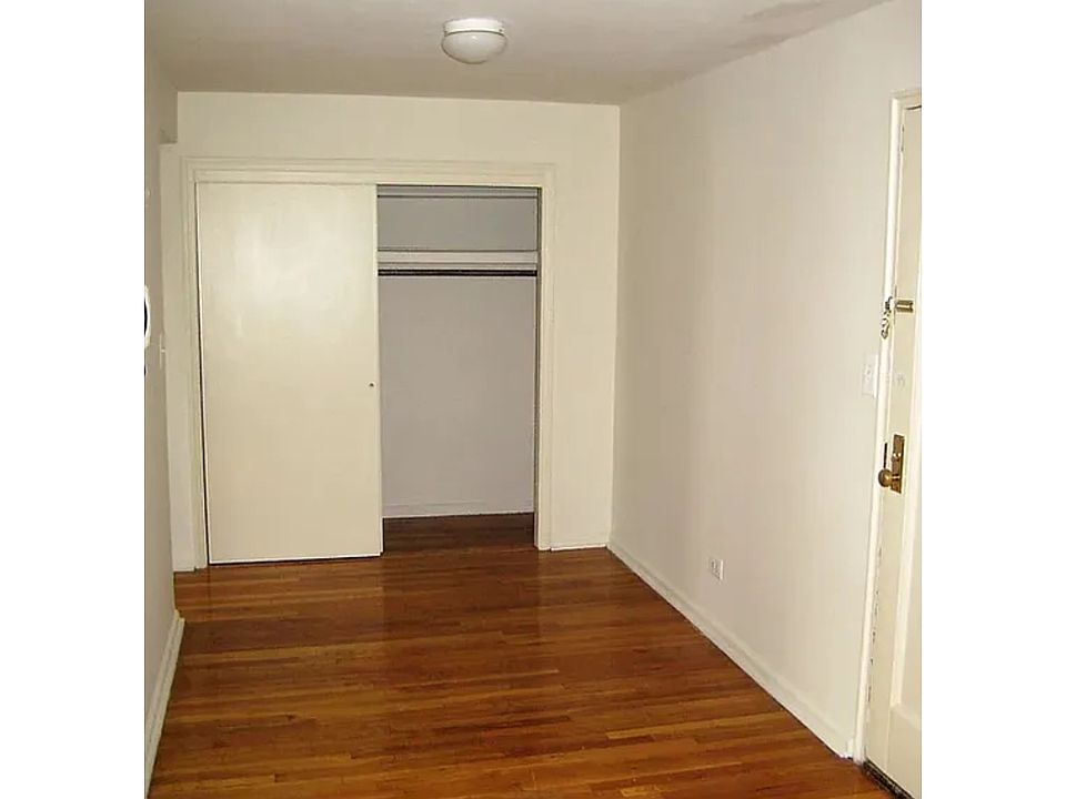 Building Photo 5