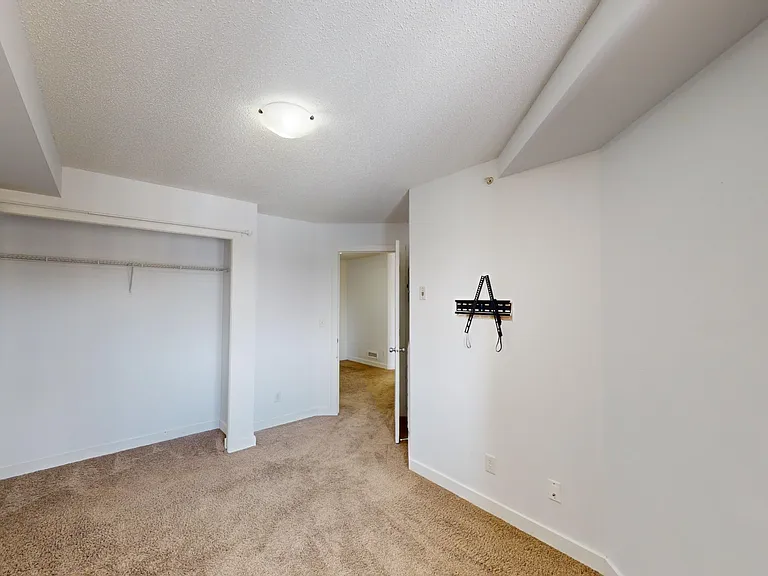 2419 Legacy Blvd SE — Photo 13