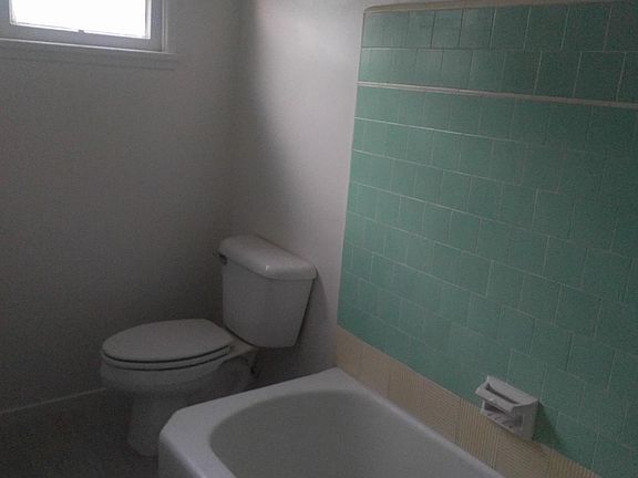 3rd image of 49 Granada Ave APT C
