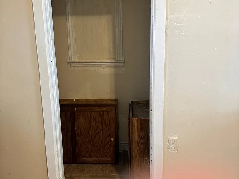 41 Pershing Ave #1 — Photo 4