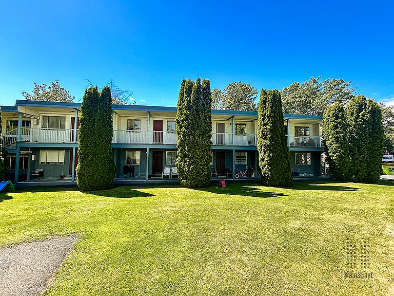 3498 Lovat Ave — Photo 7
