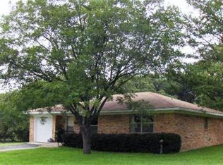 117 Kiowa Dr W, Lake Kiowa, TX 76240