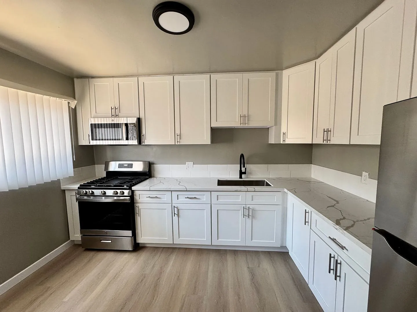 4046 Coco Ave Properties LLC — Photo 2