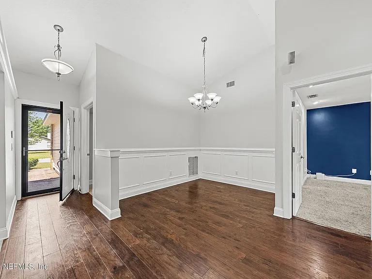 1860 Samuel Adams Ct — Photo 12