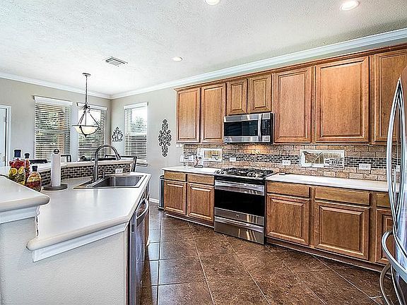 2nd image of 5779 Lightstone Ln