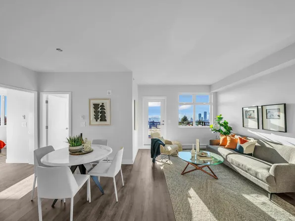 5535 Hastings St #404, Burnaby, BC V5B 1P6