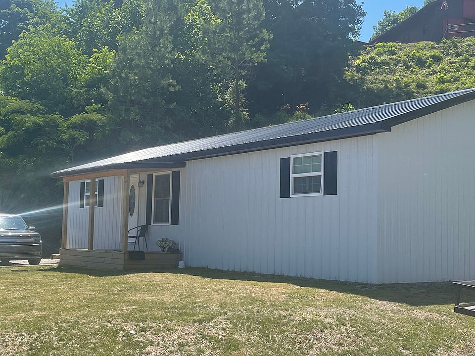 1st image of 4 Heather Ln