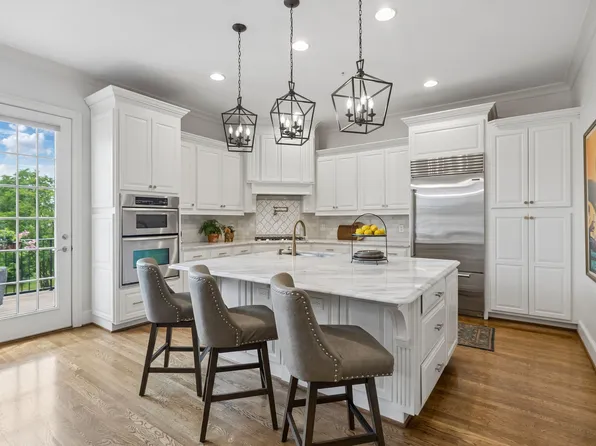 9511 Coronet Ln, Brentwood, TN 37027