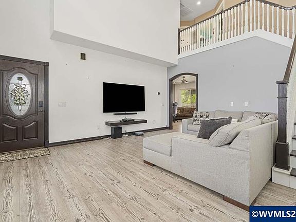 4th image of 4848 Ricks Ln NE