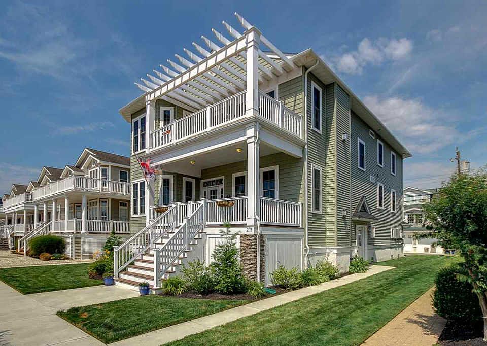 1st image of 2116 West Ave #1