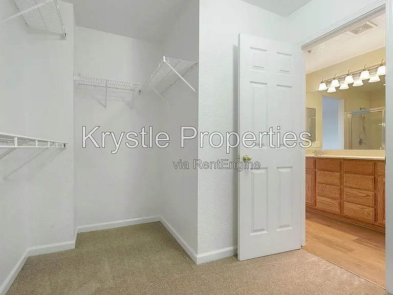700 Westpark — Photo 23
