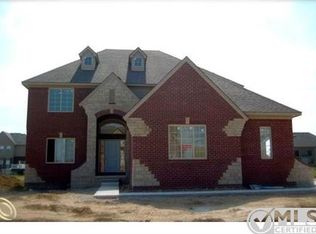 21898 Pinder Ct, Macomb, MI 48044