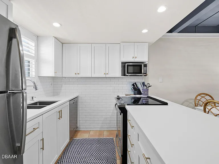 4849 Saxon Dr #C102 — Photo 10