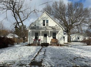 720 Eads Ave, Hebron, NE 68370
