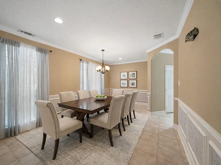 2438 Ripplewood Dr — Photo 4