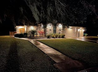 2277 Lakewood Dr, West Columbia, TX 77486