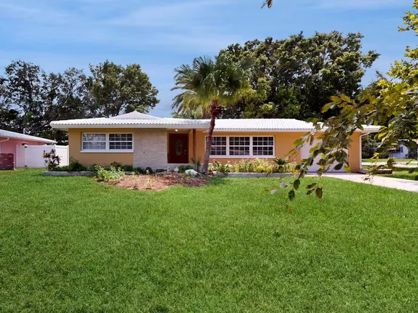 1901 Patlin Cir N, Largo, FL 33770