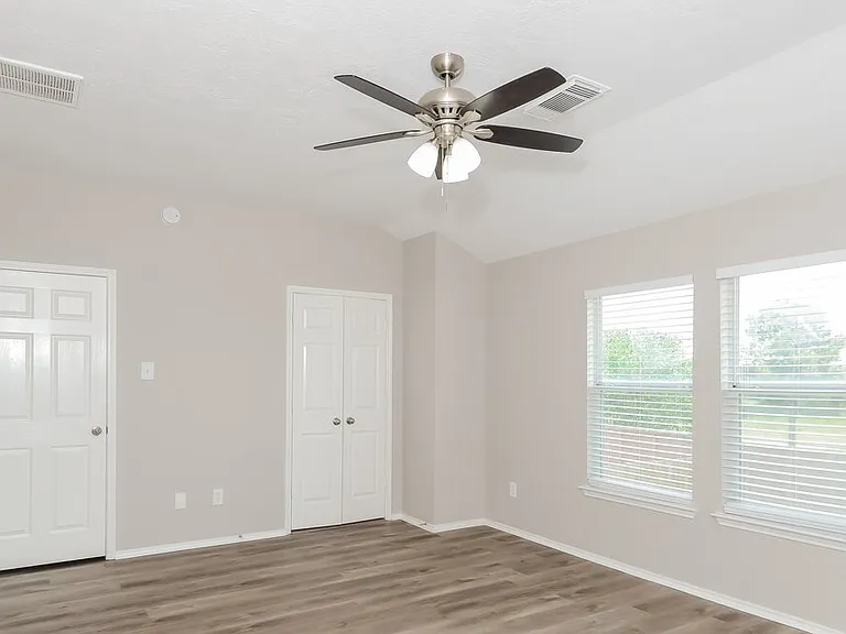 7318 Cypress Prairie Dr — Photo 10