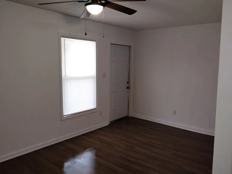 2491 Russell St #F — Photo 2