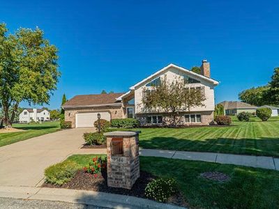 9166 Maple Ct, Saint John, IN, 46373