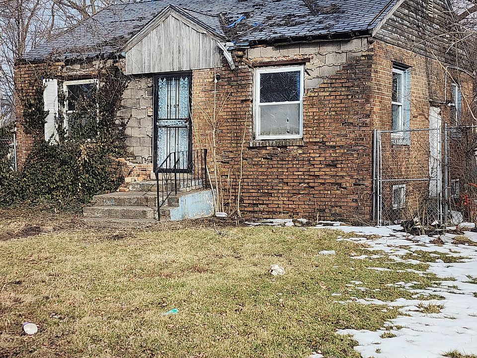 2nd image of 2247 Georgia St