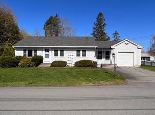 7 George St, Hampden, ME 04444