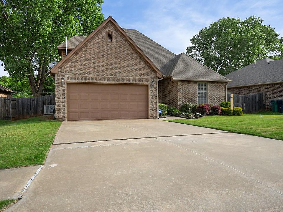 1st image of 2709 Green Canyon Dr