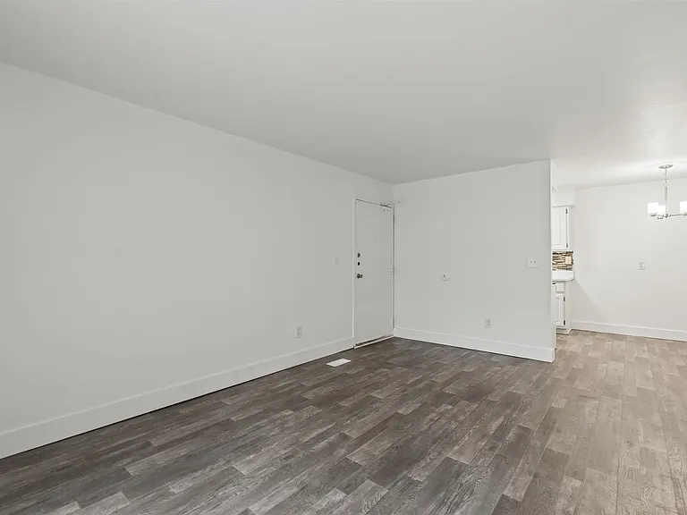 French Quarter Apartments — Photo 5
