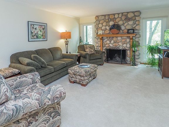 3654 Woodcliff-104