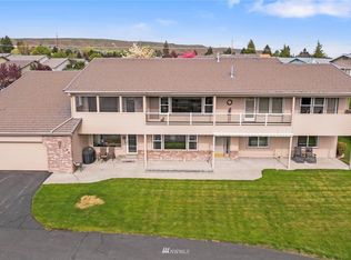 1380 E Eastmont Ave #402, East Wenatchee, WA