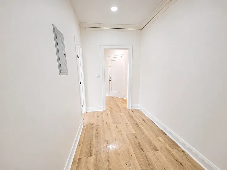 6807 S Artesian Ave #1 — Photo 17
